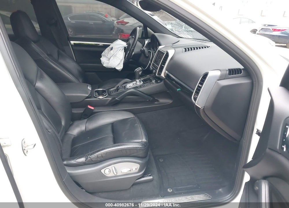 2011 PORSCHE CAYENNE S VIN: WP1AB2A2XBLA54061