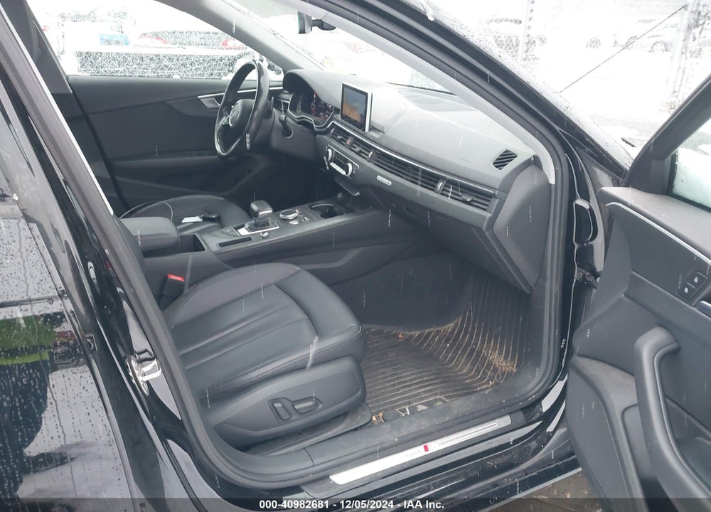 2017 AUDI A4 2.0T SEASON OF  PREMIUM VIN: WAUDNAF4XHN049527