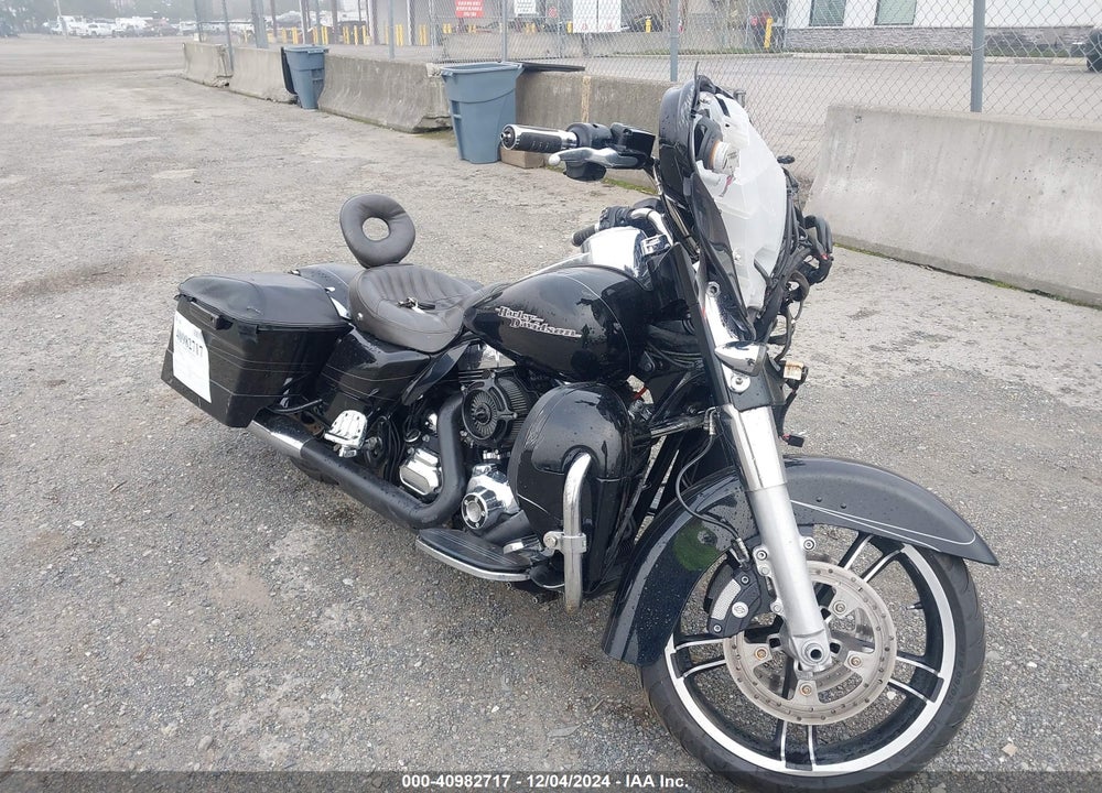 2014 HARLEY-DAVIDSON FLHXS STREET GLIDE SPECIAL VIN: 1HD1KRM19EB678861