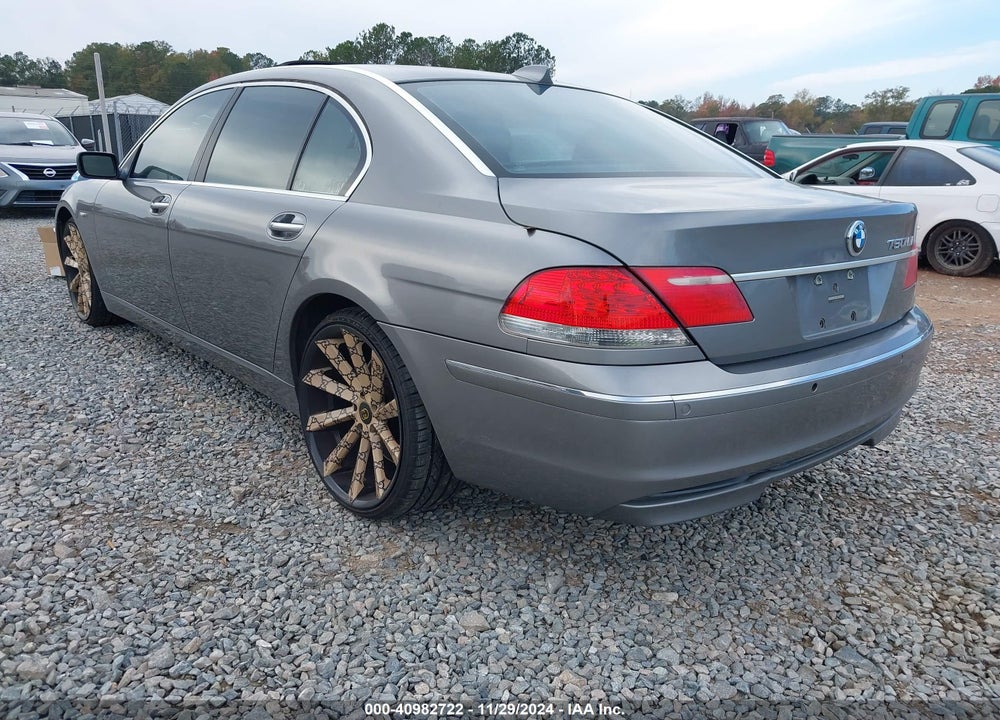 2007 BMW 750LI VIN: WBAHN83527DT72532