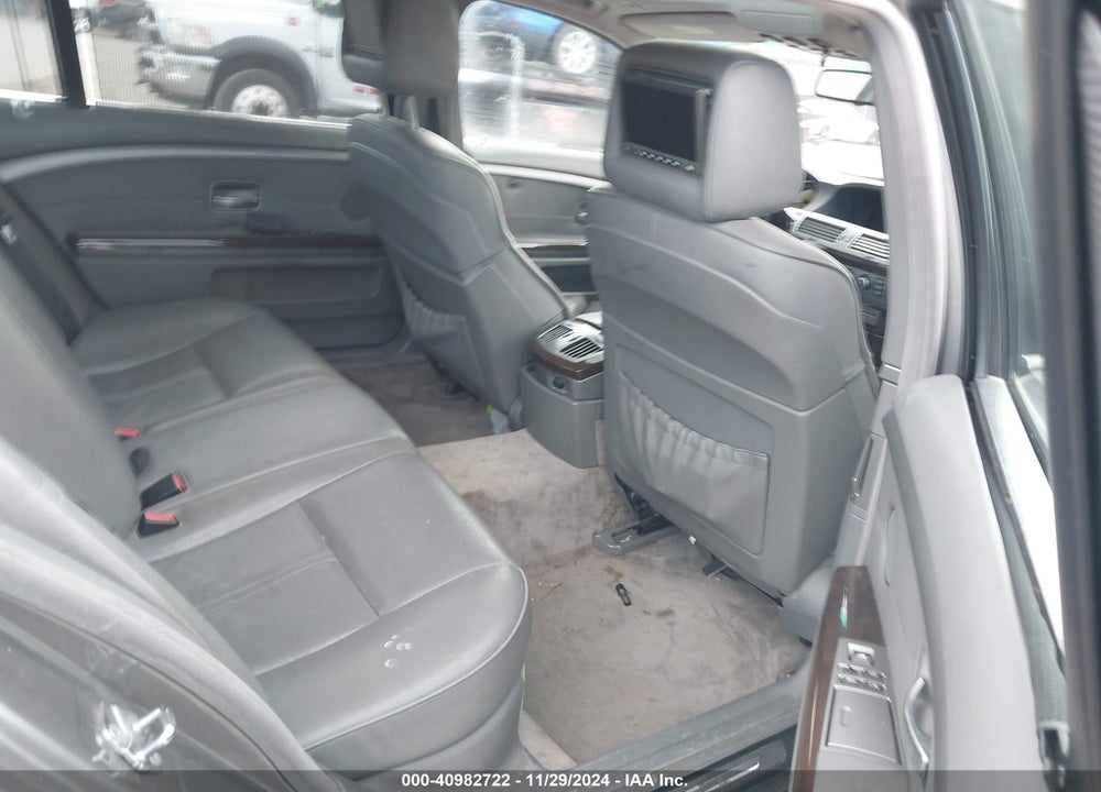2007 BMW 750LI VIN: WBAHN83527DT72532