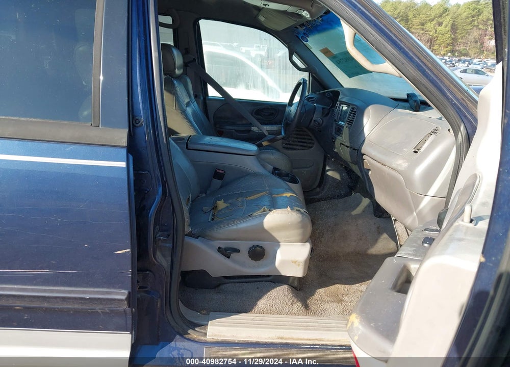 2002 FORD F-150 LARIAT/XLT VIN: 1FTRW08L42KA57376