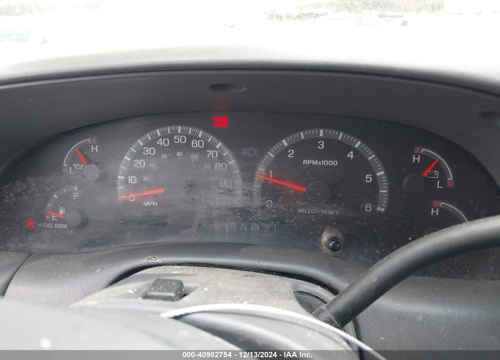 2002 FORD F-150 LARIAT/XLT VIN: 1FTRW08L42KA57376