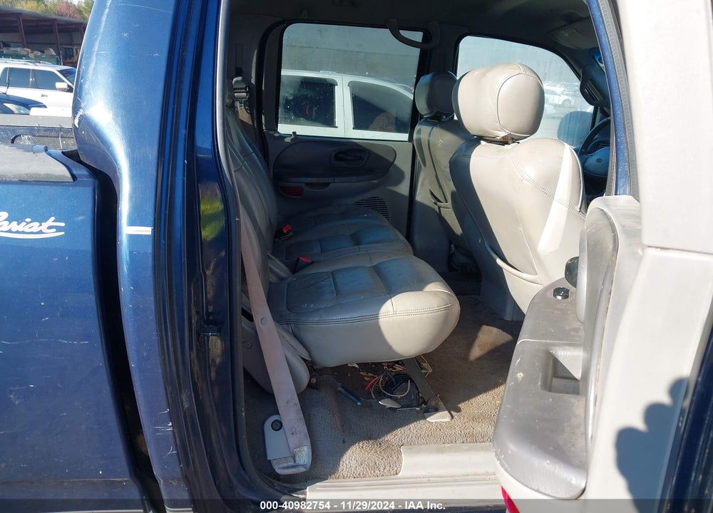 2002 FORD F-150 LARIAT/XLT VIN: 1FTRW08L42KA57376