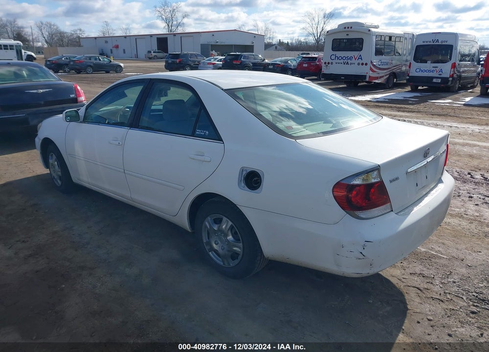 2005 TOYOTA CAMRY LE VIN: 4T1BE32K55U584871
