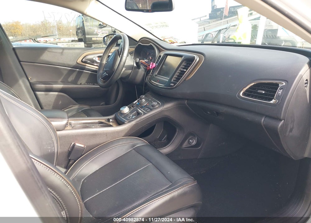 2016 CHRYSLER 200 C VIN: 1C3CCCCG6GN125729