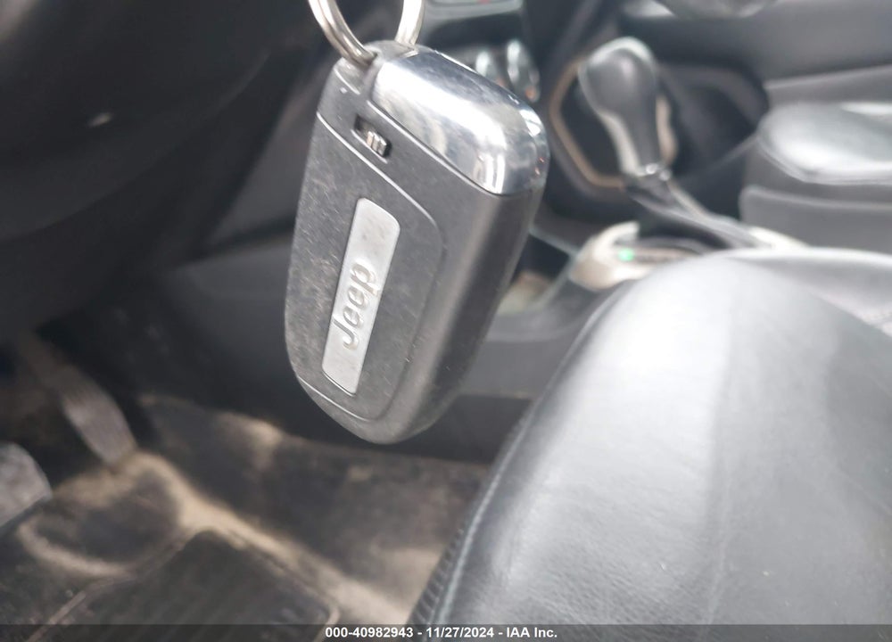 2016 JEEP RENEGADE LIMITED VIN: ZACCJBDT2GPC73021