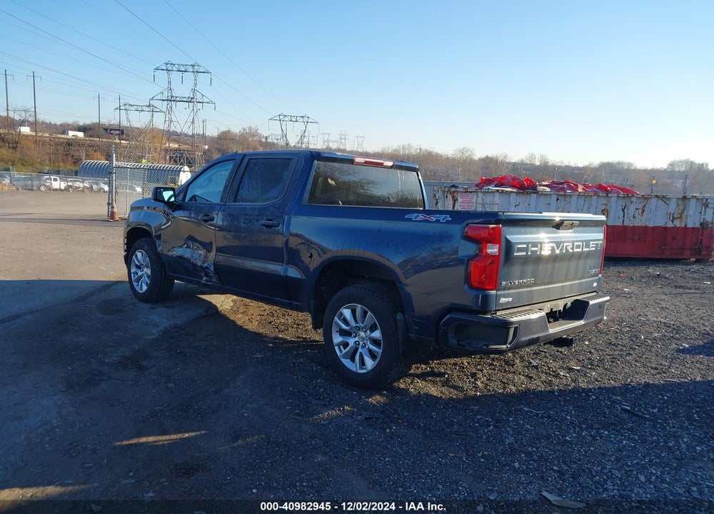 2021 CHEVROLET SILVERADO 1500 4WD SHORT BED CUSTOM VIN: 1GCPYBEH4MZ116191
