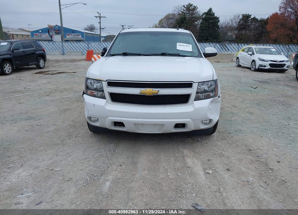 2013 CHEVROLET SUBURBAN 1500 LT VIN: 1GNSKJE73DR111133