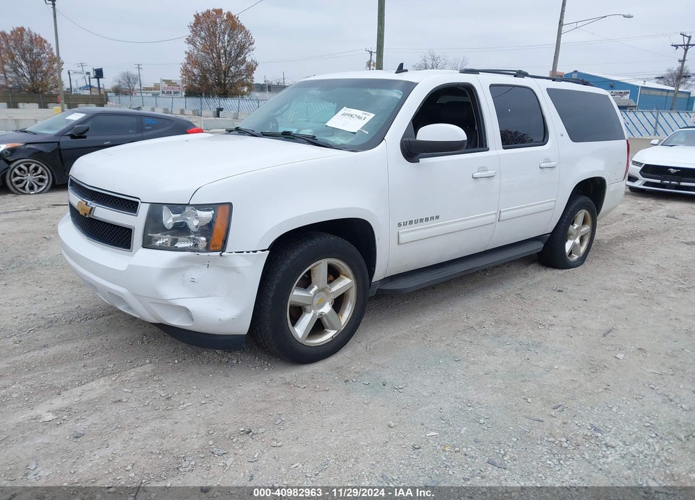 2013 CHEVROLET SUBURBAN 1500 LT VIN: 1GNSKJE73DR111133