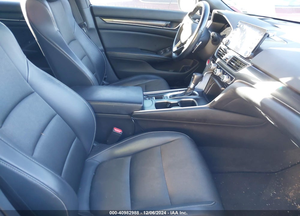 2018 HONDA ACCORD VIN: 1HGCV1F34JA068787