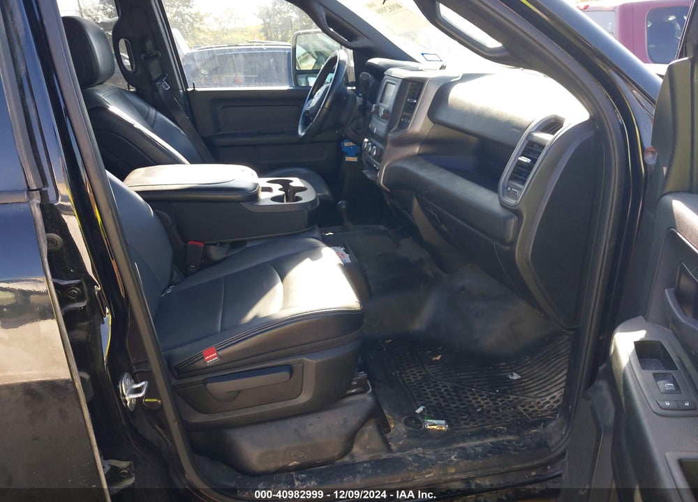 2023 RAM 2500 TRADESMAN 4X4 8' BOX VIN: 3C6UR5HL3PG587018