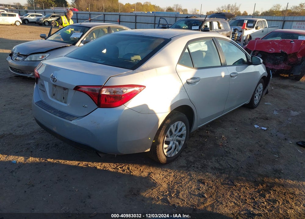 2018 TOYOTA COROLLA LE VIN: 5YFBURHE9JP799348