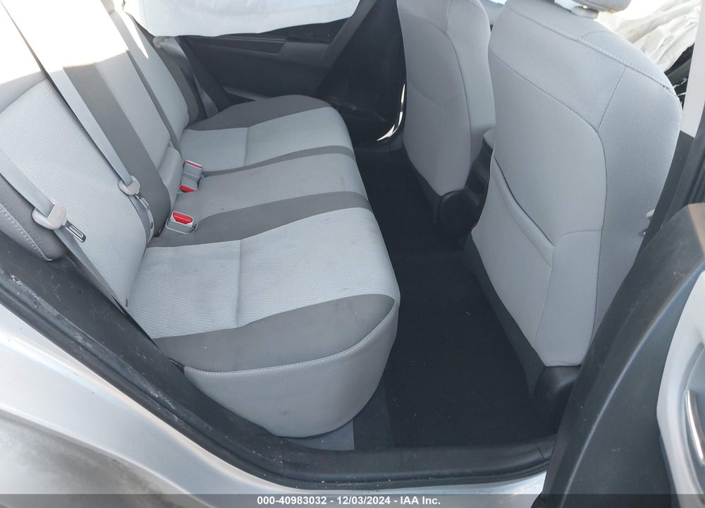 2018 TOYOTA COROLLA LE VIN: 5YFBURHE9JP799348