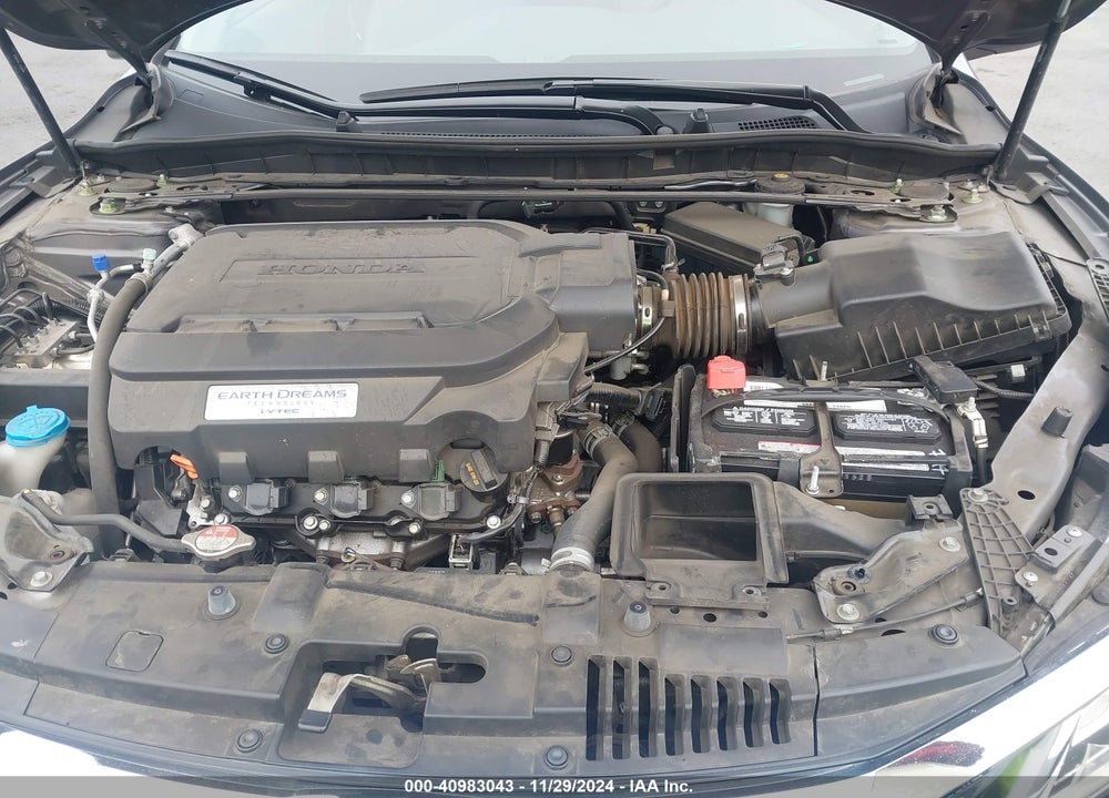 2017 HONDA ACCORD EX-L V6 VIN: 1HGCR3F83HA033941