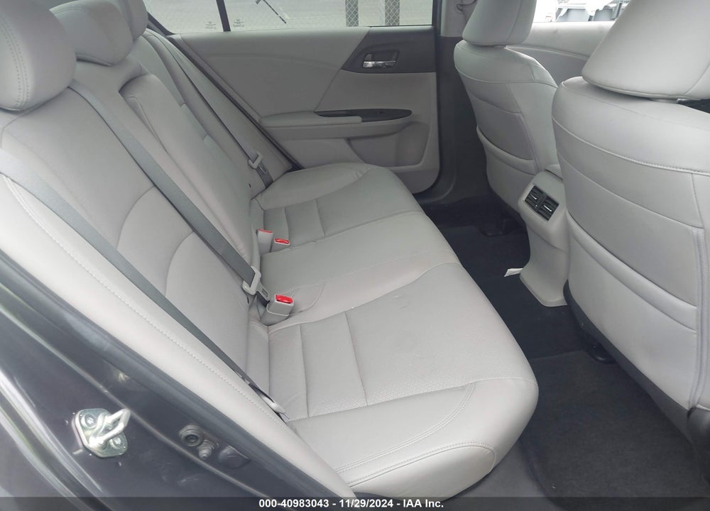 2017 HONDA ACCORD EX-L V6 VIN: 1HGCR3F83HA033941