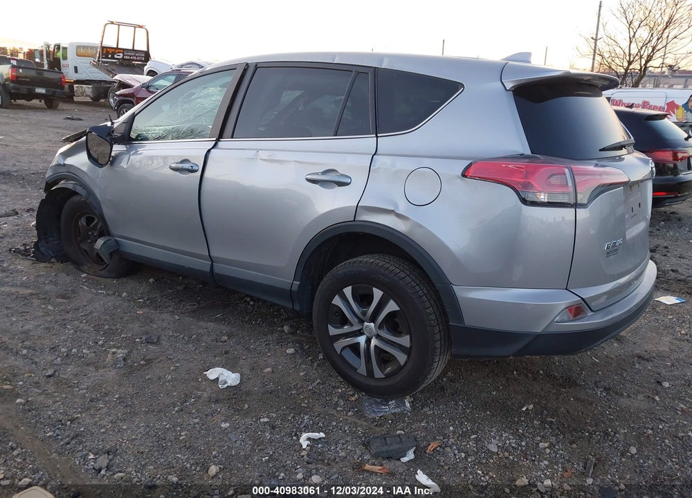 2018 TOYOTA RAV4 LE VIN: 2T3ZFREV2JW461681