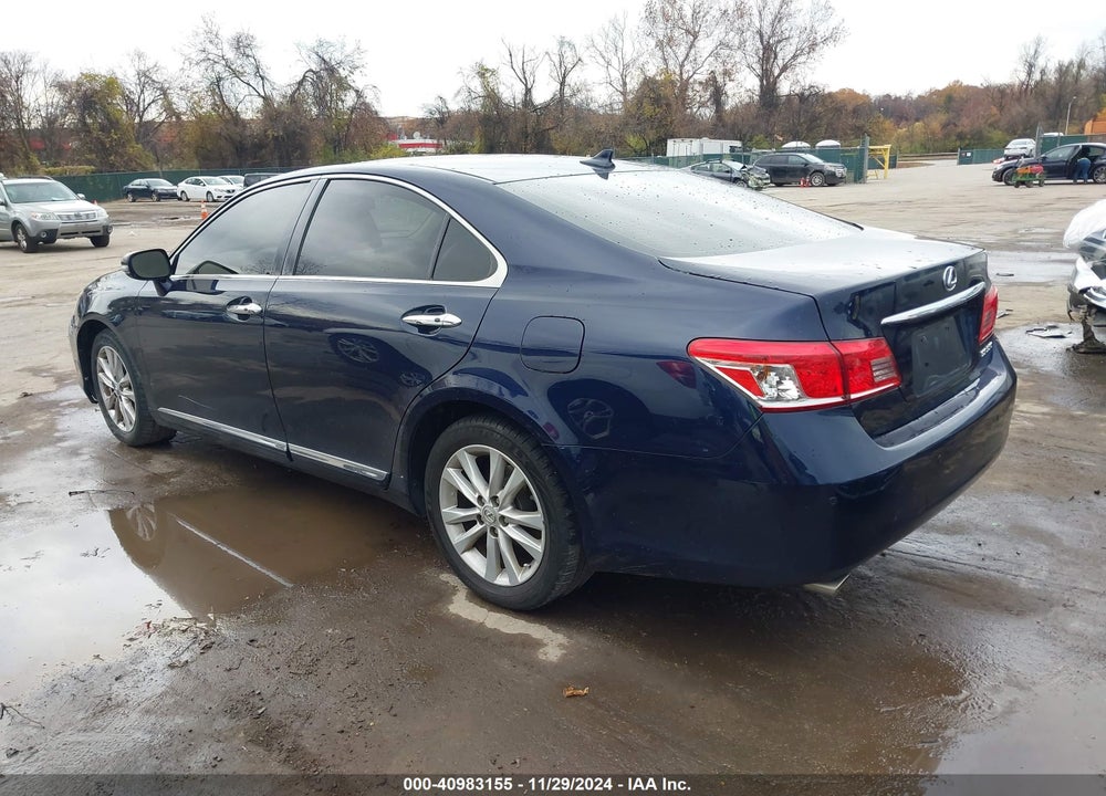 2011 LEXUS ES 350 VIN: JTHBK1EG3B2462539