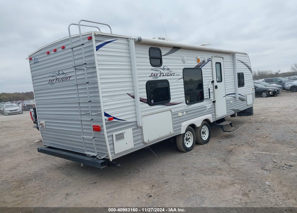 2013 JAYCO FLIGHT VIN: 1UJBJ0BN9D18B0477