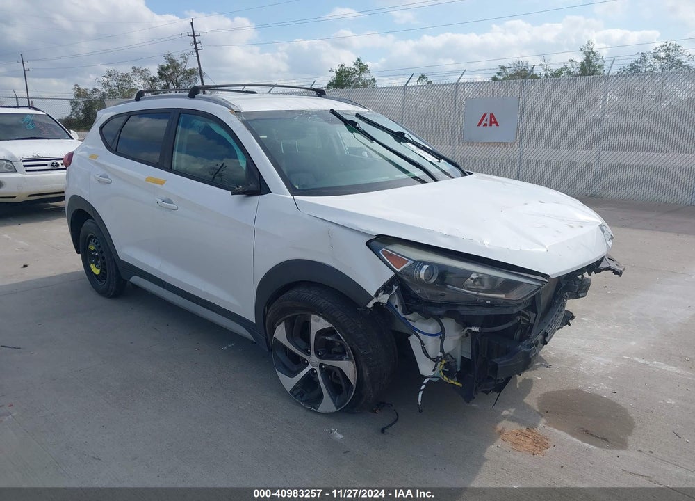 2017 HYUNDAI TUCSON SPORT VIN: KM8J33A27HU564306