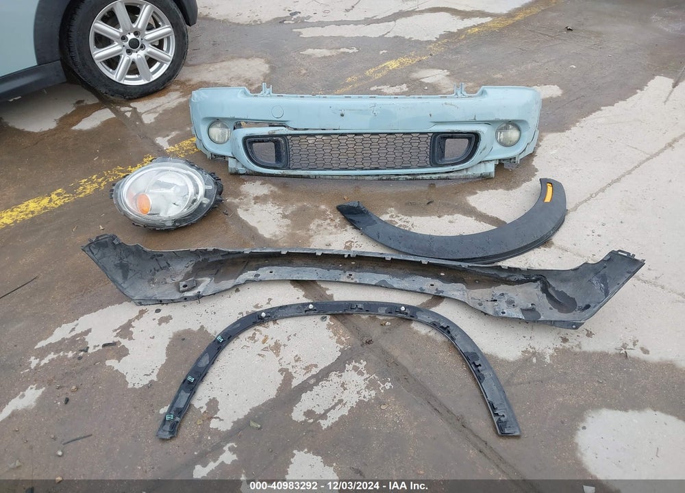 2011 MINI COOPER S VIN: WMWSV3C5XBTY15971