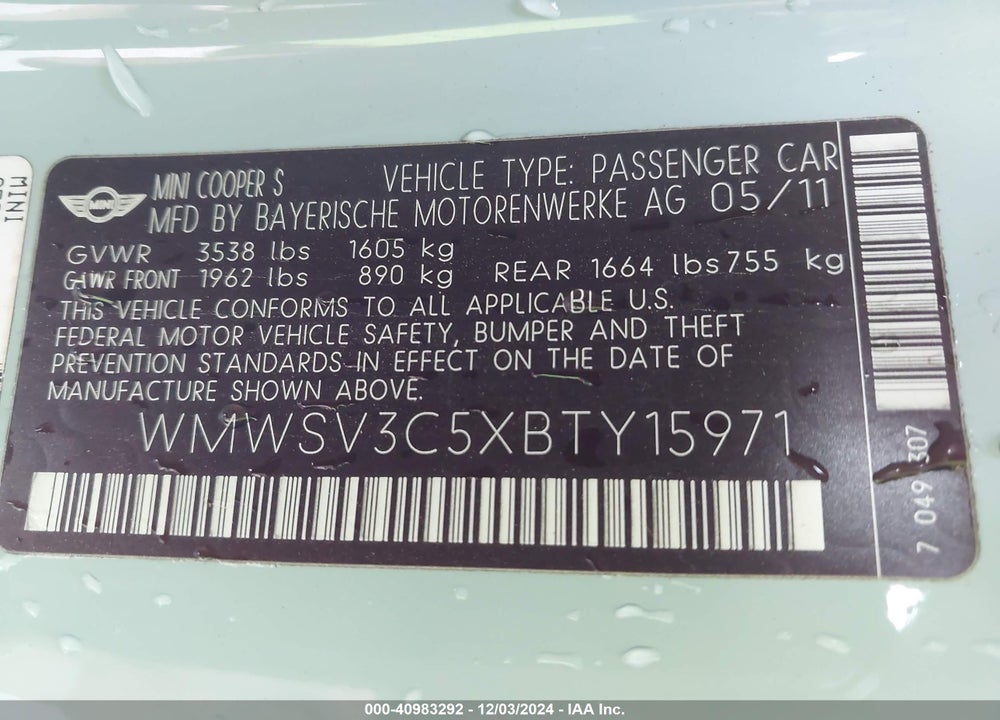 2011 MINI COOPER S VIN: WMWSV3C5XBTY15971
