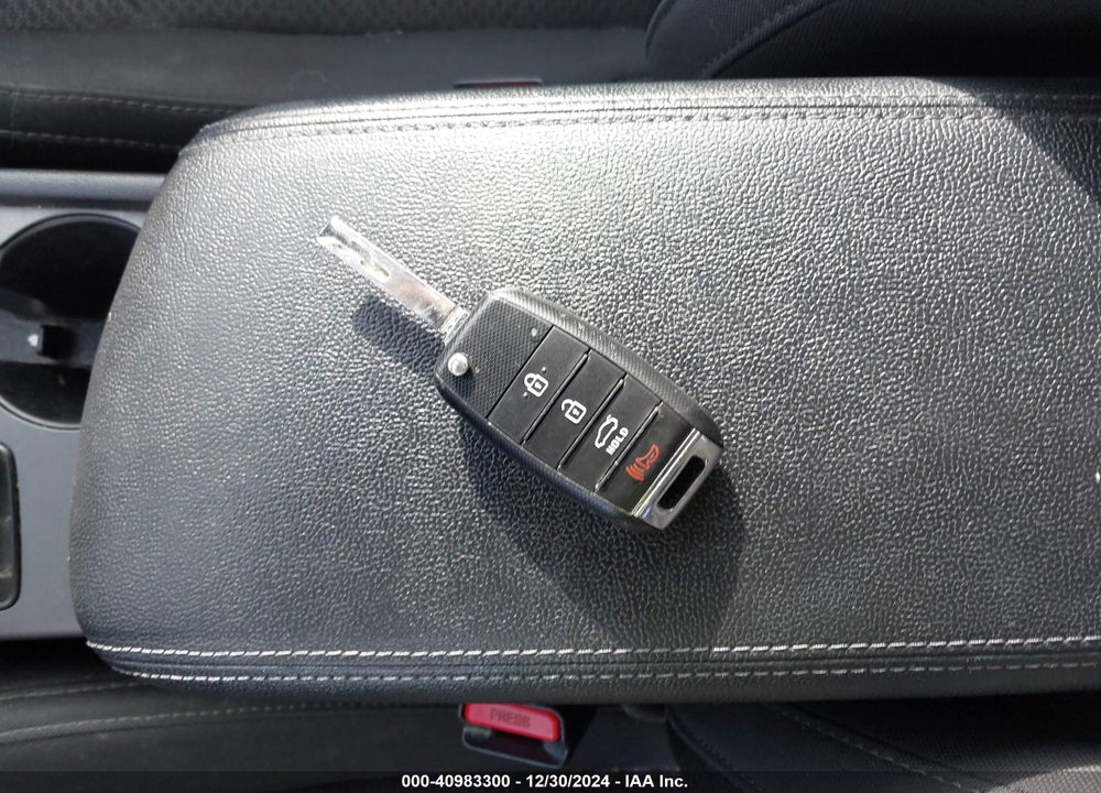 2016 KIA OPTIMA LX VIN: 5XXGT4L31GG073227