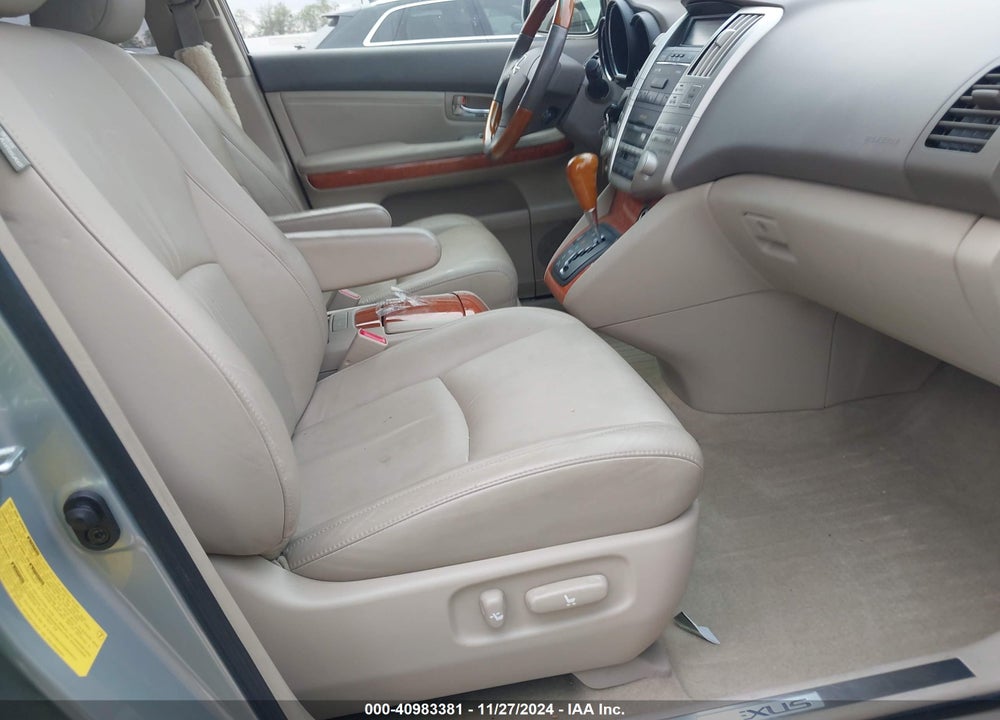 2004 LEXUS RX 330 VIN: JTJGA31U640038575