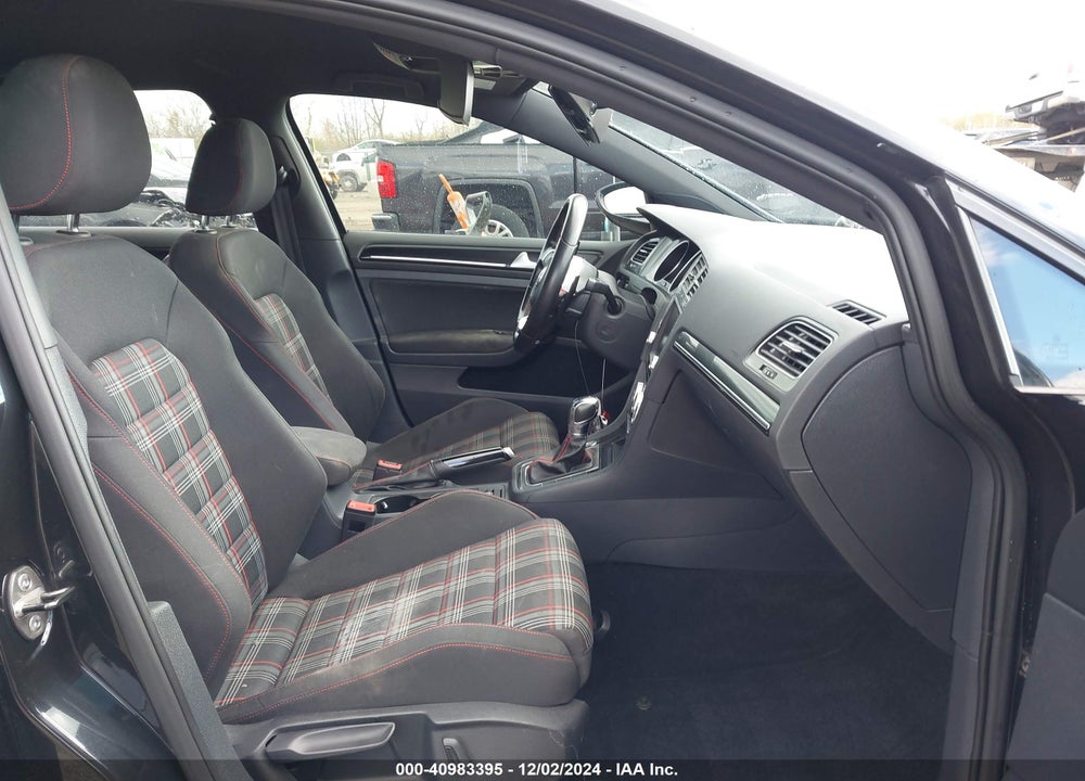 2017 VOLKSWAGEN GOLF GTI SPORT 4-DOOR VIN: 3VW447AU4HM002405