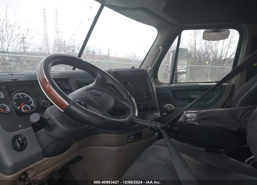 2015 FREIGHTLINER CASCADIA 125 VIN: 3AKJGLD56FSGH0436