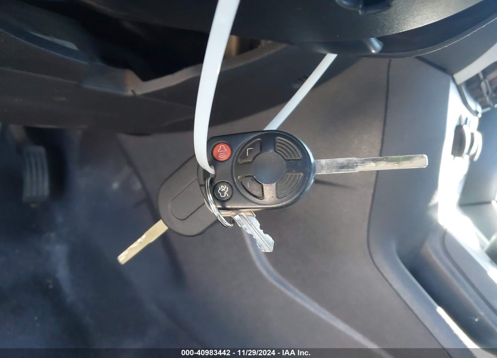 2013 FORD FOCUS VIN: 1FADP3F28DL250975