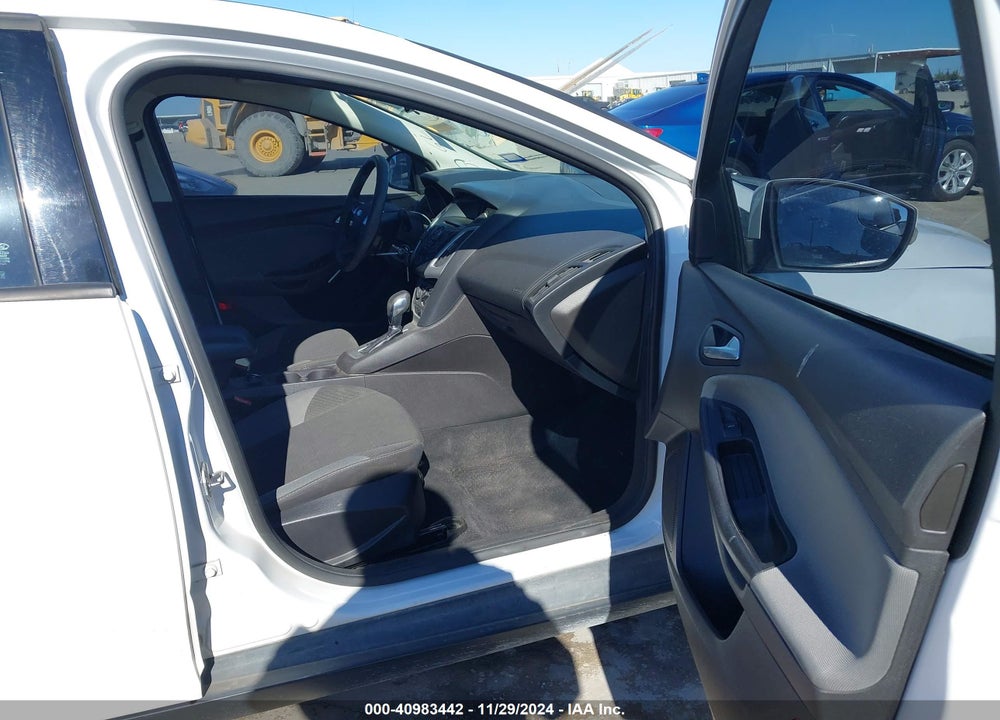 2013 FORD FOCUS VIN: 1FADP3F28DL250975