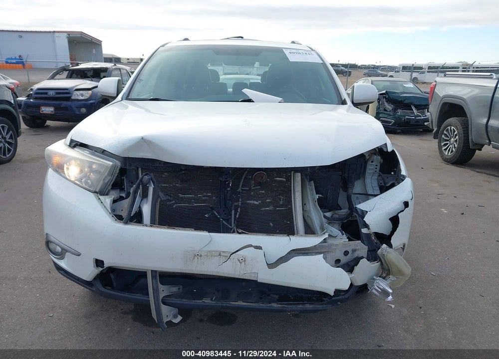 2011 TOYOTA HIGHLANDER SE V6 VIN: 5TDBK3EH0BS062162
