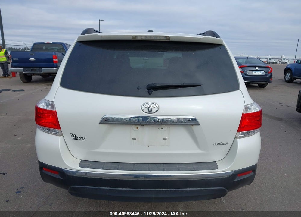 2011 TOYOTA HIGHLANDER SE V6 VIN: 5TDBK3EH0BS062162