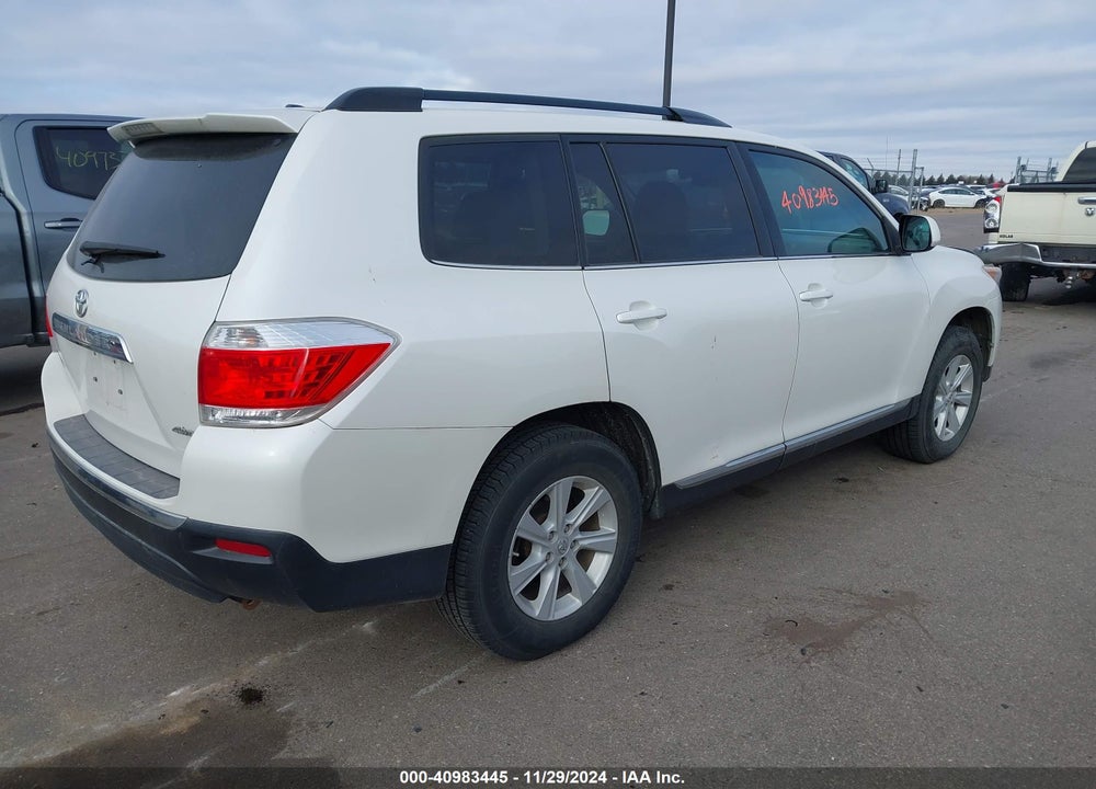 2011 TOYOTA HIGHLANDER SE V6 VIN: 5TDBK3EH0BS062162