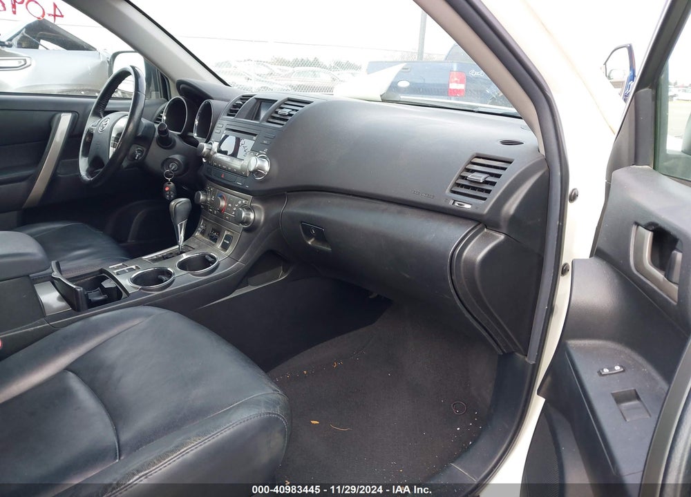2011 TOYOTA HIGHLANDER SE V6 VIN: 5TDBK3EH0BS062162