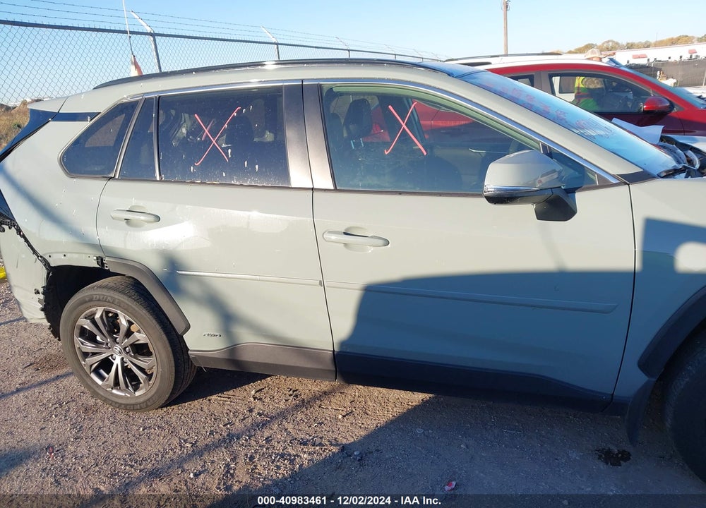 2022 TOYOTA RAV4 HYBRID VIN: JTMB6RFV8ND052197