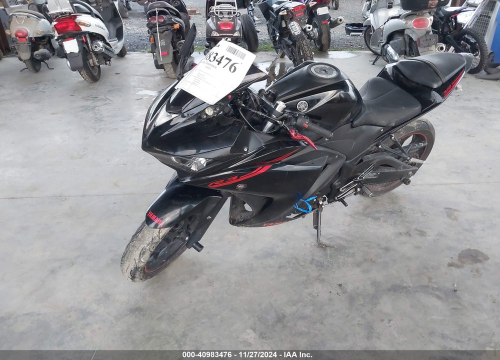 2015 YAMAHA YZFR3 VIN: MH3RH06Y0FK007204