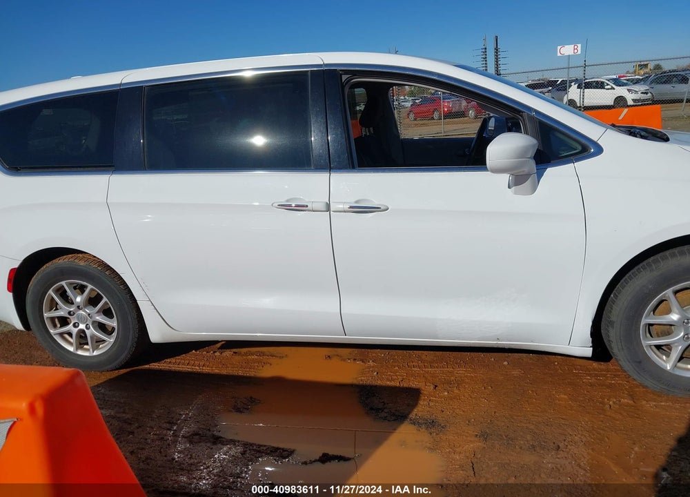 2020 CHRYSLER PACIFICA TOURING VIN: 2C4RC1FGXLR176122