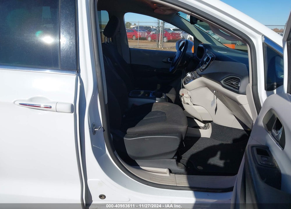 2020 CHRYSLER PACIFICA TOURING VIN: 2C4RC1FGXLR176122