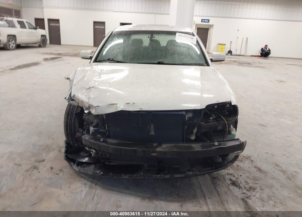 2002 VOLKSWAGEN PASSAT GLS VIN: WVWPD63B62P241820