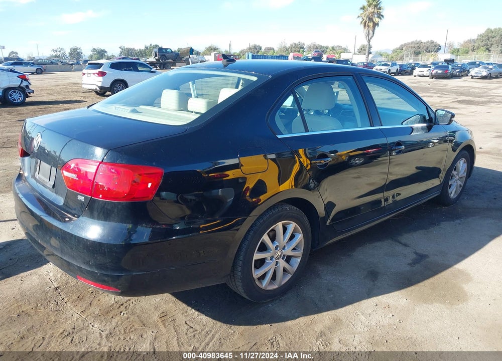 2014 VOLKSWAGEN JETTA 1.8T SE VIN: 3VWD07AJ1EM411264