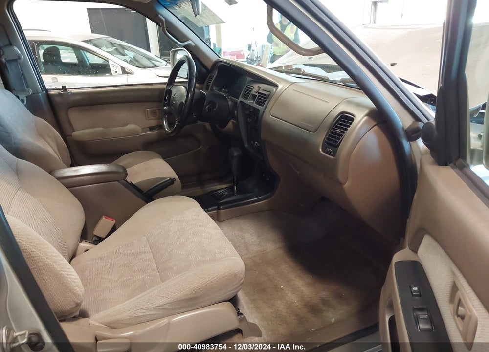 2000 TOYOTA 4RUNNER SR5 V6 VIN: JT3GN86R5Y0158936