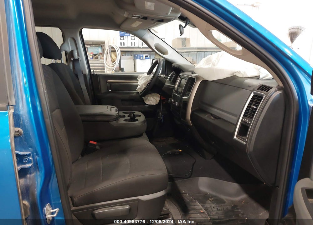 2020 RAM 1500 CLASSIC VIN: 1C6RR7GG3LS152525
