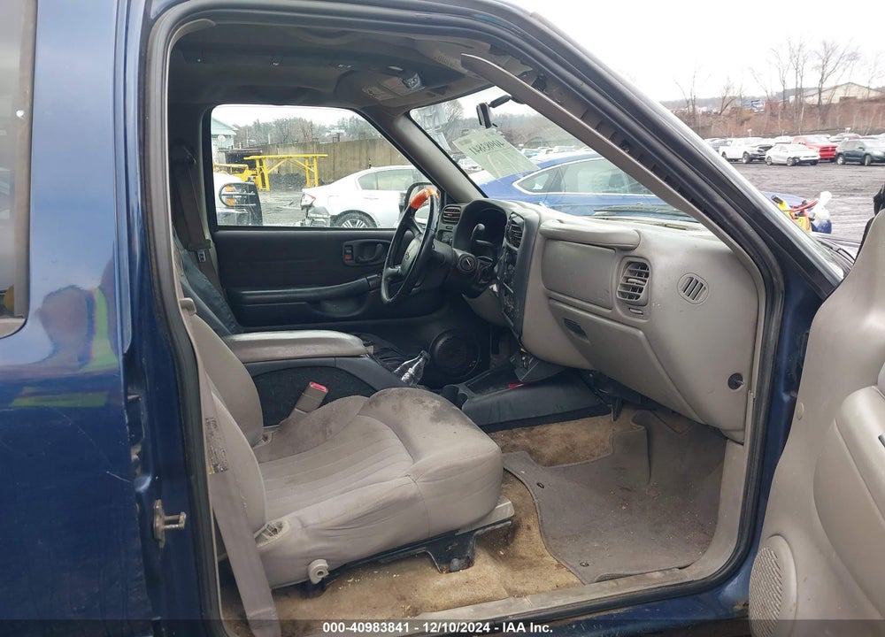 2004 CHEVROLET BLAZER LS VIN: 1GNDT13X54K156205