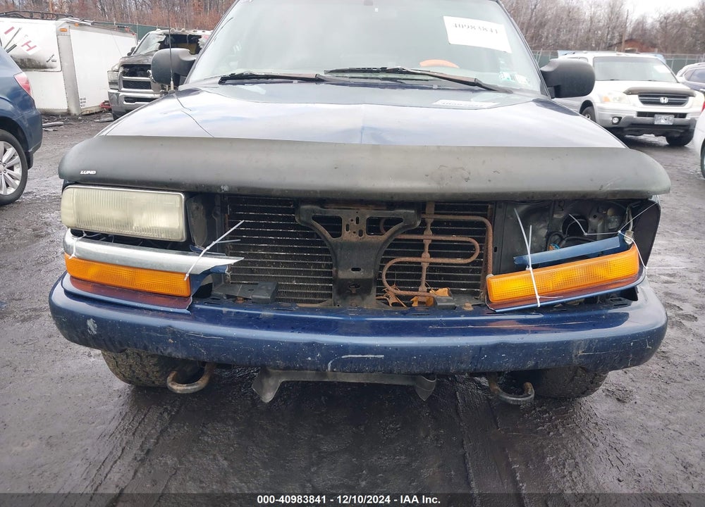 2004 CHEVROLET BLAZER LS VIN: 1GNDT13X54K156205