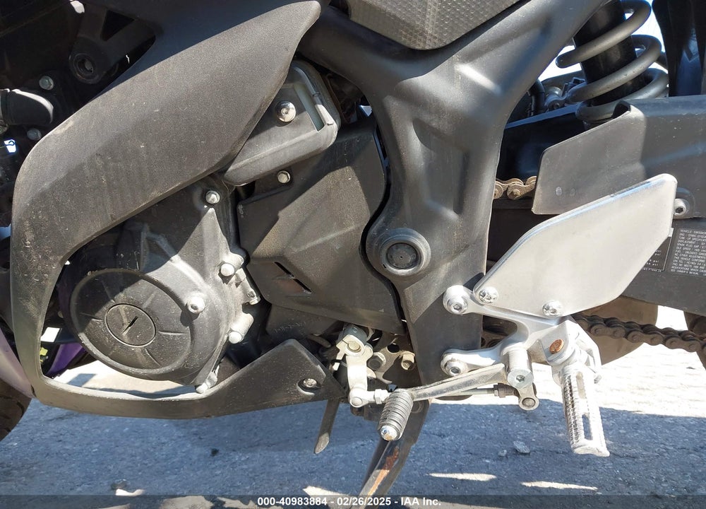 2016 YAMAHA YZFR3 VIN: MH3RH06Y7GK014121