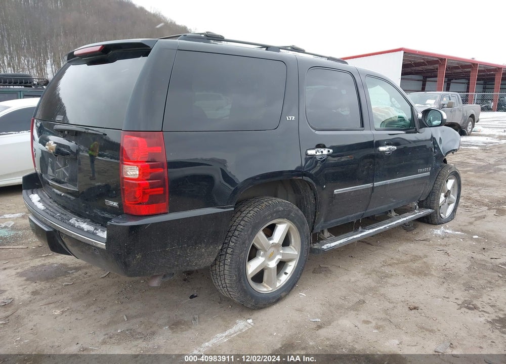 2009 CHEVROLET TAHOE LTZ VIN: 1GNFK33079R280789