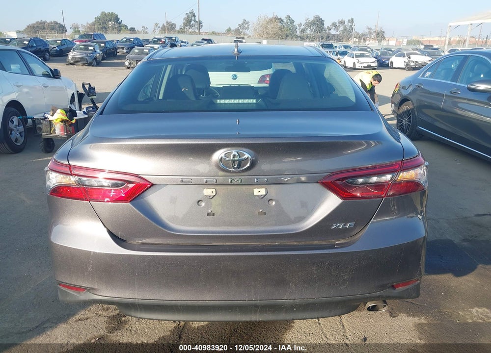 2022 TOYOTA CAMRY XLE VIN: 4T1F11AK8NU067082