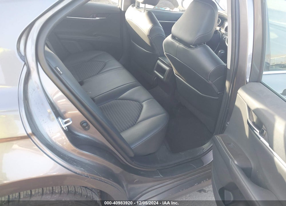 2022 TOYOTA CAMRY XLE VIN: 4T1F11AK8NU067082